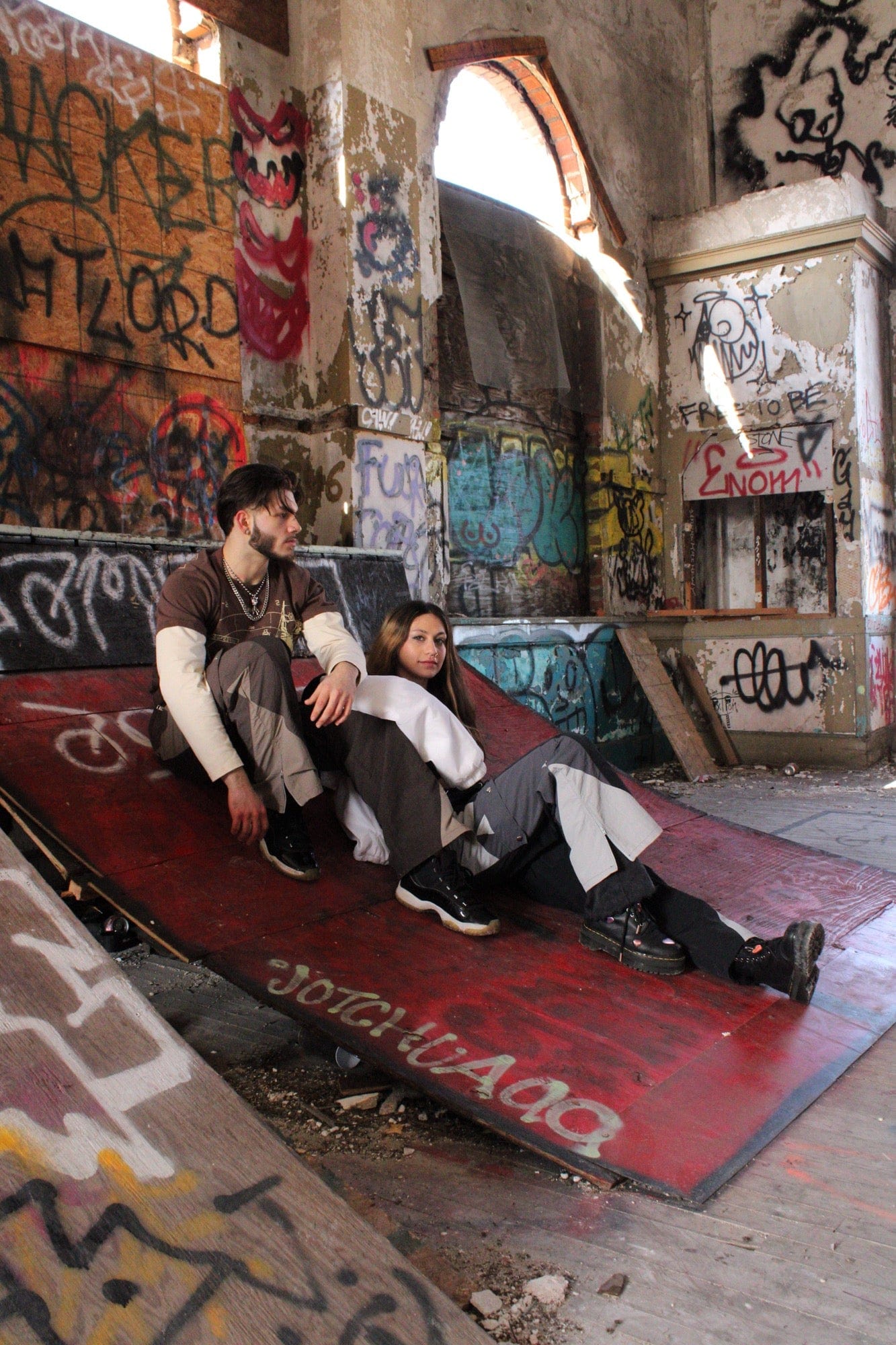 MSUD.CO ESCAPE NYLON PANT (BROWN)